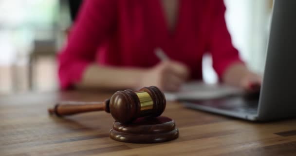 Closeup Businesswomans Hand Using Laptop Hammer Table Criminal Crimes Internet — Stock Video