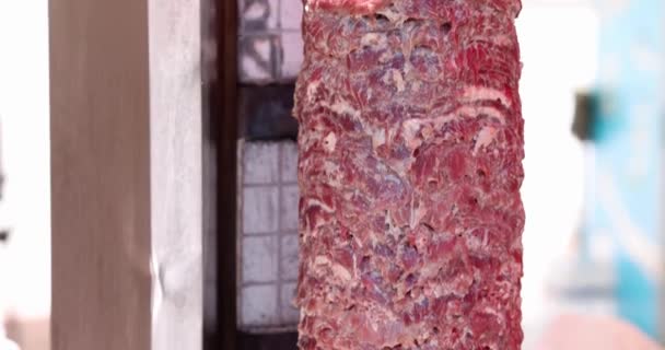 Παραδοσιακό Τούρκικο Κρέας Ντόνερ Κεμπάπ Τουρκικά Ελληνικά Μεσανατολίτικα Αραβικά Σουβλάκια — Αρχείο Βίντεο