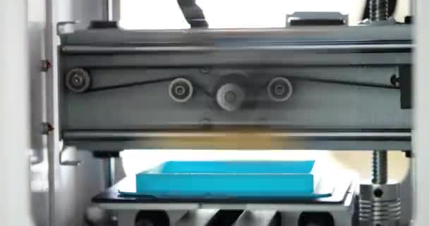 Primer Plano Impresión Impresoras Pequeña Casa Azul Arquitectura Modelos Impresora — Vídeos de Stock