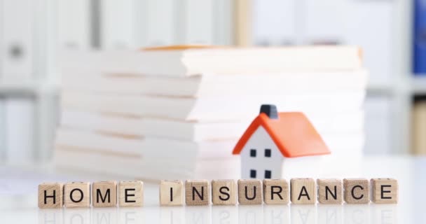 Hausversicherung Sicherheit Und Schutz Gegen Naturkatastrophen Konzept Zur Immobilienversicherung — Stockvideo