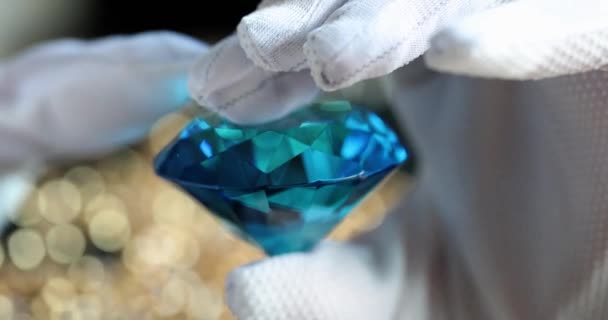 Beautiful Large Brilliant Cut Blue Diamond Hands Jeweler Gloves Gemological — Stockvideo