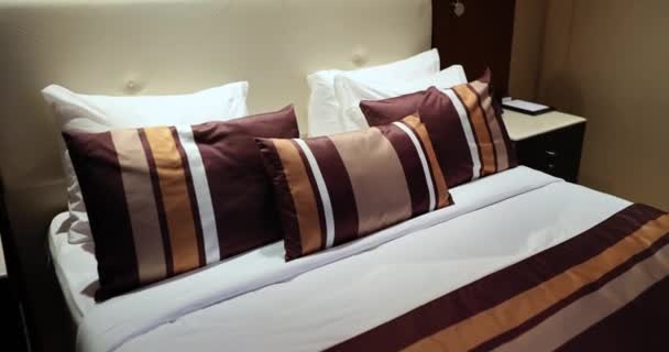 Modern Stylish Beautiful Hotel Room Large Bed Evening Interior Concept — Stock Video