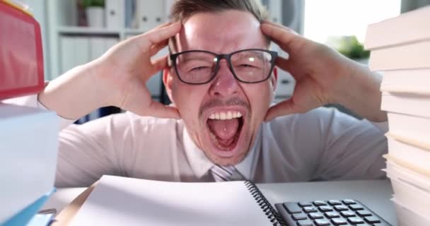 Young Businessman Shouts Workplace Painful Psycho Emotional State Work Overtime — Stock Video