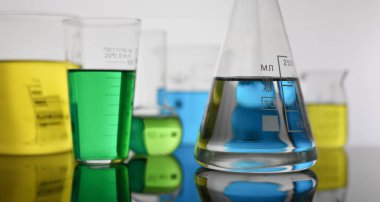 Mavi eflatun test tüplü kimya endüstrisi ampulü