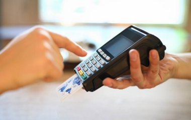 Klavye taşınabilir terminalinde parmak tipi pin kodu. Mal ve hizmetler için internet üzerinden ödeme. İşlem kontrolü. Müşteri sadakatinin artması ve ortalama kontrolün artması. Kablosuz terminal