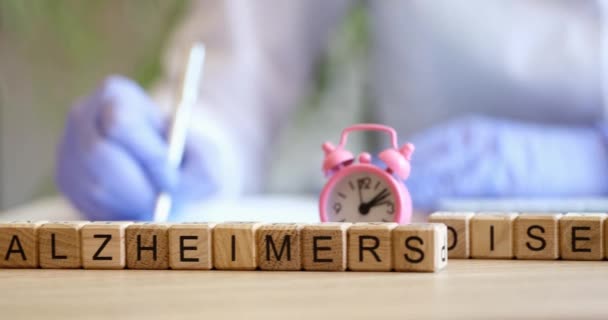 Diagnos Alzheimers Sjukdom Hos Äldre Inom Medicinen Alzheimers Sjukdom Orsakar — Stockvideo