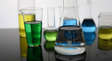 Mavi eflatun test tüplü kimya endüstrisi ampulü