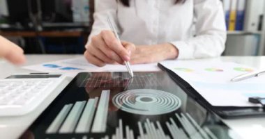 İş büyümesi için takım çalışması ve iş planlaması. Analitik ve istatistik kavramı