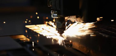 Modern endüstriyel teknolojilerde lazer kesim metaller. Endüstriyel işlem kavramı