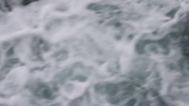 Koyu okyanus dalgalarının güzel dokusu beyaz yıkamalı büyük güç dalgaları okyanus ve beyaz dalgalar.