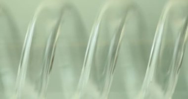 Cam kimya laboratuarı ekipmanları cam spiral. Tıbbi deneyler için ekipman