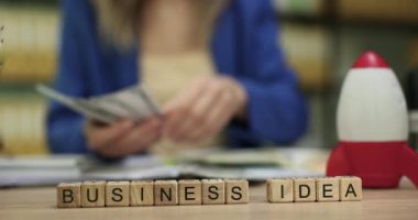 Çeşitli eşsiz iş fikirlerinin yanı sıra başarı elde etme amaçlı ilham verici girişimci anlayışlar keşfedin.