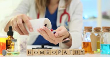Homeopati, genel sağlık ve sağlık gelişimi için doğal ilaçlar ve bütünsel tedaviler kullanır.