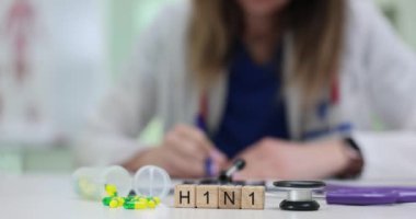 Bir H1N1 uzmanı olarak, hasta bakımını ve temel araştırmaları öncelikli kılmak için gelişmiş araç ve stratejiler kullanıyorum.