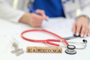 Bu, sarkoma hakkında önemli tıbbi araçlar ve profesyonel bir bağlam üzerine bilgilendirici bir perspektif sunar.