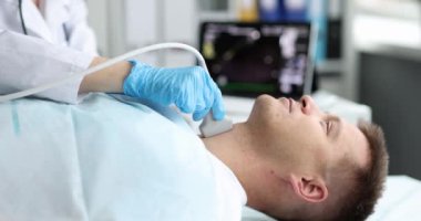 Klinik ortamda ultrason muayenesi yaptıran bir hasta sağlık hizmetlerinin mükemmelliğini garanti altına alır..