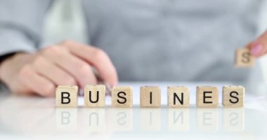 İş geliştirmenin gerçek özünü ve ruhunu yakalamak için Kelime karolarını kullanın..