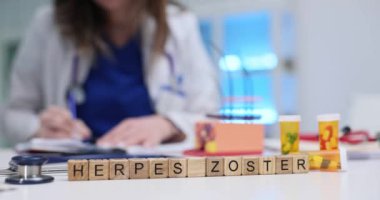 Herpes zoster 'ın önemli tıbbi önemini ve genel sağlık için çeşitli etkilerini araştırın.