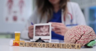 Beyin görüntüleme ve sağlık analizi gibi gelişmiş tıbbi görsellerle nöroblastoma komplekslerini keşfedin