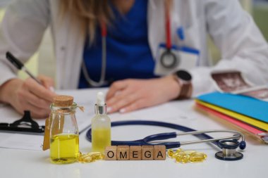 Omega3 yağ asitlerini, kaynaklarını ve bu bilgilendirici ortamda sağladıkları birçok sağlık yararını araştırın.