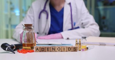 Klinik ortamlarda adenoidlerin etkin bir şekilde tedavisinde kullanılan tıbbi araçların ve tekniklerin kapsamlı bir özeti