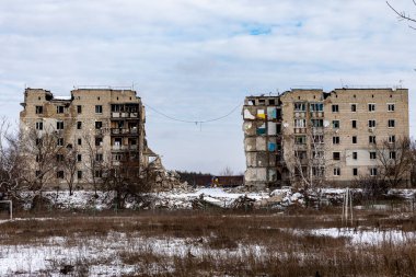 Izyum, Kharkiv Oblastı Ukrayna - Şubat 03 2023: İşgalden önce Rus birlikleri tarafından yok edilen bir kasaba 
