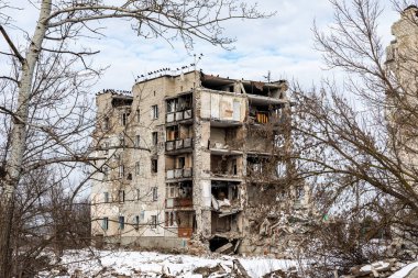 Izyum, Kharkiv Oblastı Ukrayna - Şubat 03 2023: İşgalden önce Rus birlikleri tarafından yok edilen bir kasaba 