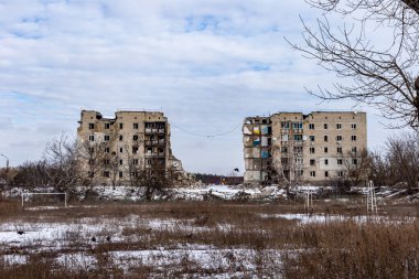 Izyum, Kharkiv Oblastı Ukrayna - Şubat 03 2023: İşgalden önce Rus birlikleri tarafından yok edilen bir kasaba 