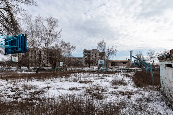 Izyum, Kharkiv Oblastı Ukrayna - Şubat 03 2023: İşgalden önce Rus birlikleri tarafından yok edilen bir kasaba 