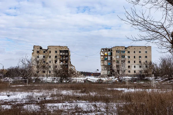 Izyum, Kharkiv Oblastı Ukrayna - Şubat 03 2023: İşgalden önce Rus birlikleri tarafından yok edilen bir kasaba 