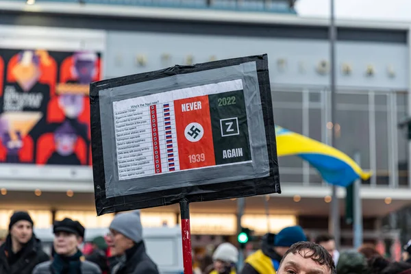 Berlín Alemania Febrero 2023 Manifestación Apoyo Ucrania Primer Aniversario Invasión Imágenes de stock libres de derechos