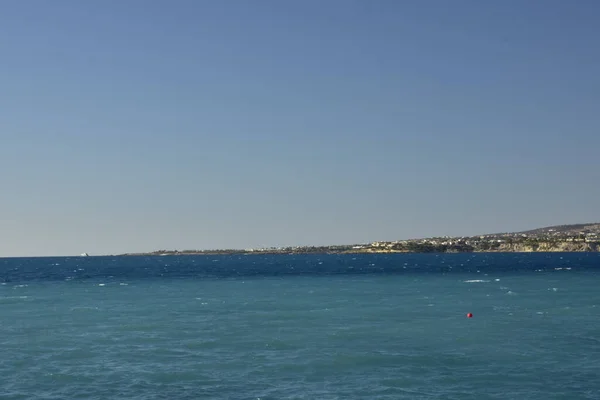 Άποψη Της Ακτής Της Κύπρου Μια Καλοκαιρινή Μέρα Διακοπών — Φωτογραφία Αρχείου