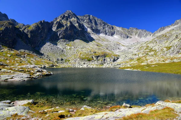 Lago Prostredne Spisske Pleso Mala Studena Dolina Vysoke Tatry Montanhas Imagem De Stock