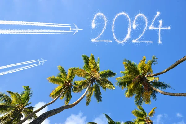 Новорічною Концепцією Літаючі Літаки 2024 Писемні Блискавками Блакитному Небі Стокове Фото