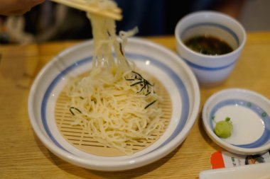 Japon soya soslu soğuk eriştesi.