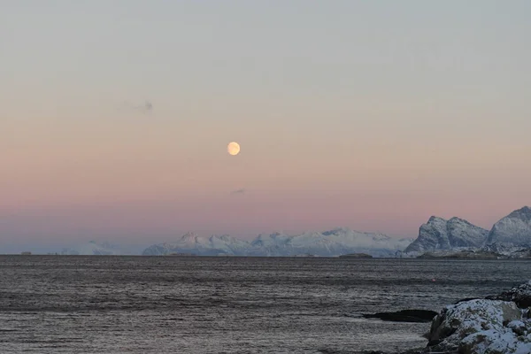 Landscape Shot Highlighting Full Moon Rugged Mountains Arctic Norway Bodo — Stock fotografie