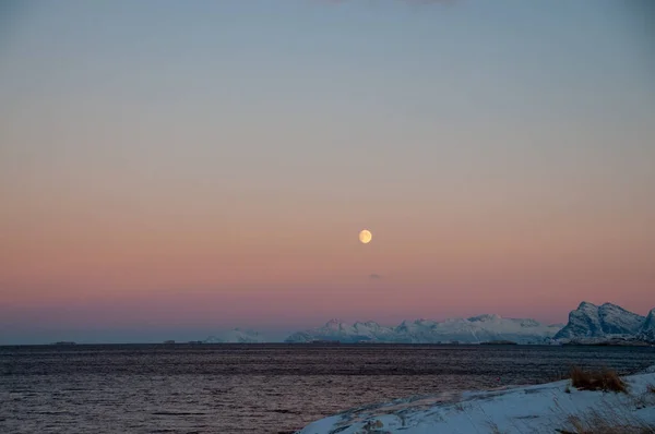 Landscape Shot Highlighting Full Moon Rugged Mountains Arctic Norway Bodo — Stock fotografie