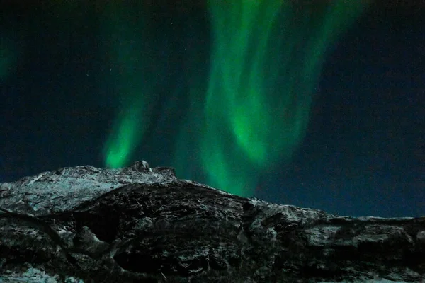 Bright Green Colours Northern Light Aurora Borealis Illuminate Night Sky — Stockfoto