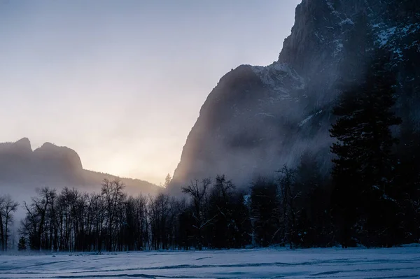 Fin Après Midi Dans Vallée Yosemite Alors Que Soleil Couche — Photo