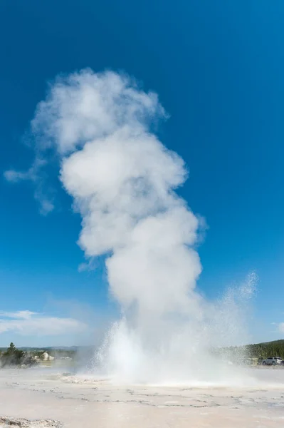 Eruzione Della Grande Fontana Geyser Nel Parco Nazionale Yellowstone — Foto Stock