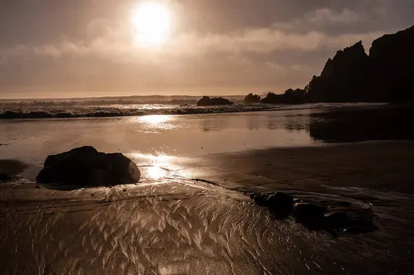 Öğleden Sonra Pfeiffer Plajında Kaliforniya Güneş Batarken — Stok fotoğraf