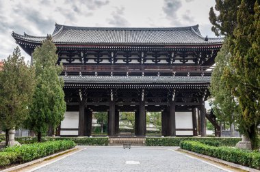 Kyoto, Japonya - 29 Aralık 2019. Orta Kyoto 'daki Rinzaishu-Daihonzan Tofukuji Tapınağı' nın dışı..