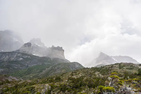 Ένα Εντυπωσιακό Ορεινό Τοπίο Στο Εθνικό Πάρκο Torres Del Paine Royalty Free Φωτογραφίες Αρχείου