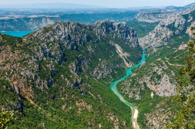 Fransız Bölgesi 'nde, Avrupa Büyük Kanyonu olarak da bilinen Gorges du Verdon üzerinde güzel bir manzara..