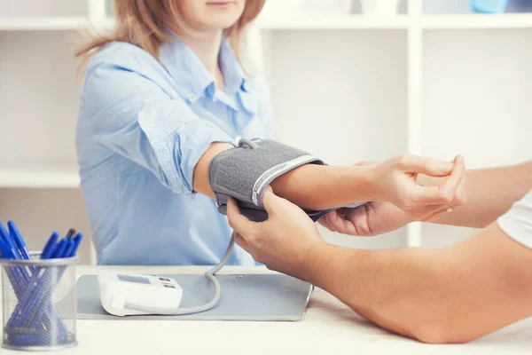 Man Doctor Measures Blood Pressure His Office Scheduled Medical Examination — Stock Fotó
