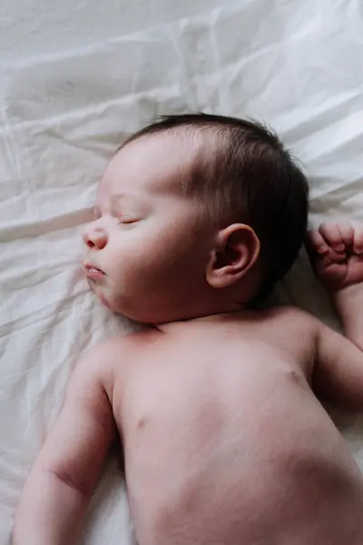Retrato Bebé Recién Nacido Una Semana Dormido Cambiador Bebés Imagen De Stock