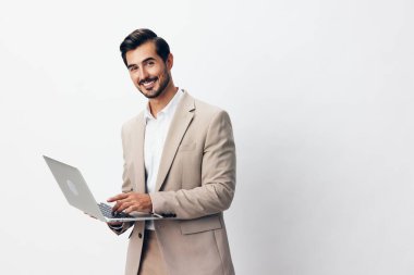 Gömlek adam gülümseme iş serbest fotokopi bilgisayar mutlu ağ internet neşeli takım elbise gülümseyen iş adamı iş adamı sakal dijital dizüstü bilgisayar