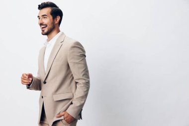 Kolcu adam işi gülümseme portre modeli bej telif alanı moda karşısından başarılı katlanmış erkek resmi yakışıklı ofis işadamı