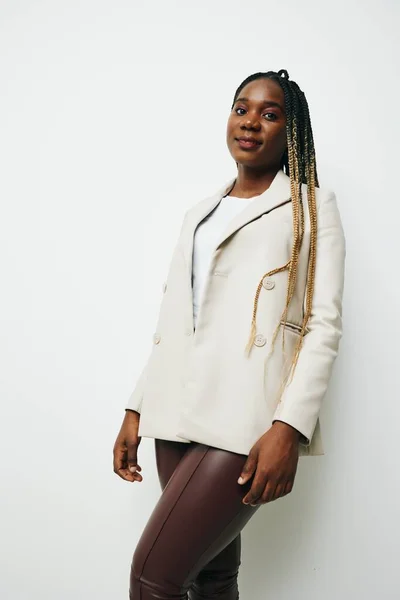아프리카계 미국인 비즈니스 초상화 비즈니스 아프로 떠꺼머리와 부드러운 따뜻한 품질의 — 스톡 사진