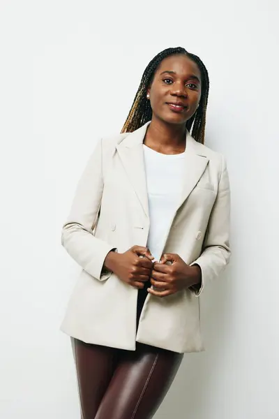 아프리카계 미국인 비즈니스 초상화 비즈니스 아프로 떠꺼머리와 부드러운 따뜻한 품질의 — 스톡 사진
